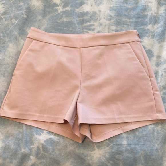 Express mid rise dress shorts brand new! - Picture 1 of 3